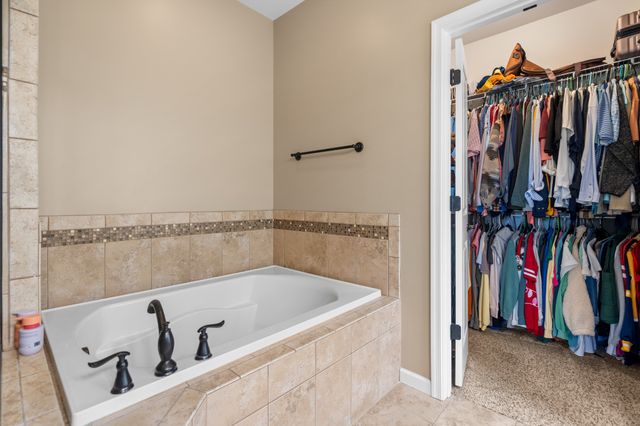 6725 Pleasant Gate Ln, College Grove, TN 37046