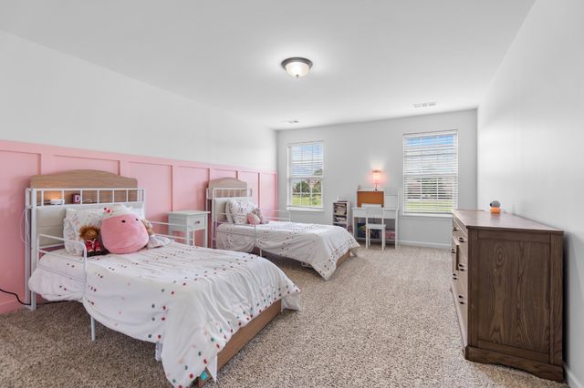 6725 Pleasant Gate Ln, College Grove, TN 37046