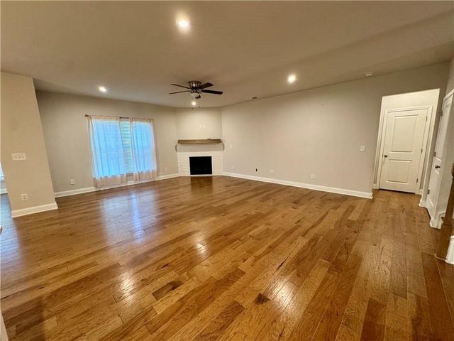 72 Riverclub Road, Acworth, GA 30101