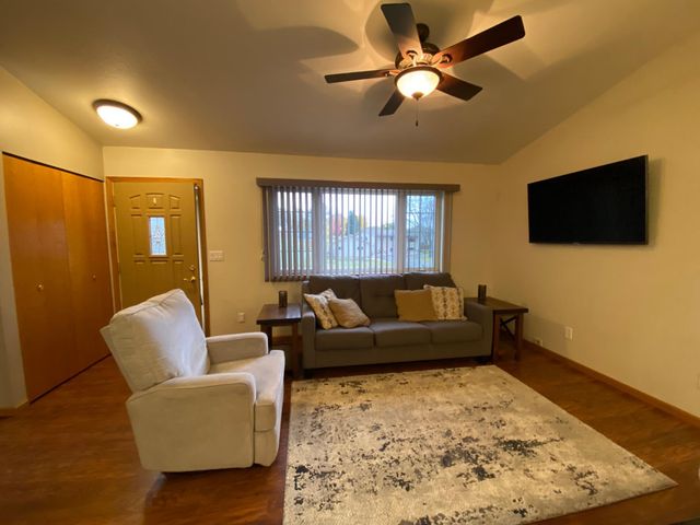 111 W Ridgeview Drive, Starbuck, MN 56381