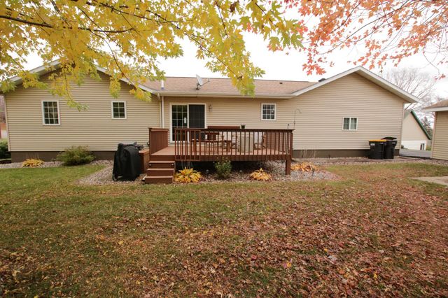 111 W Ridgeview Drive, Starbuck, MN 56381