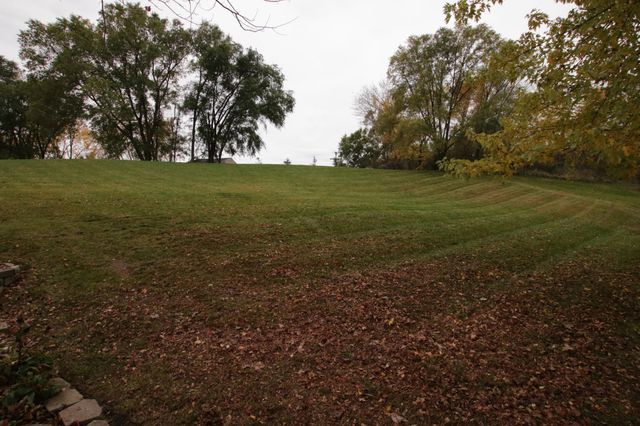 111 W Ridgeview Drive, Starbuck, MN 56381