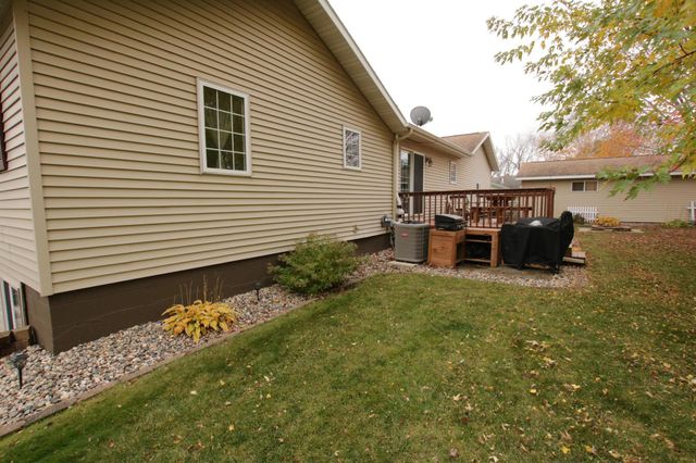 111 W Ridgeview Drive, Starbuck, MN 56381