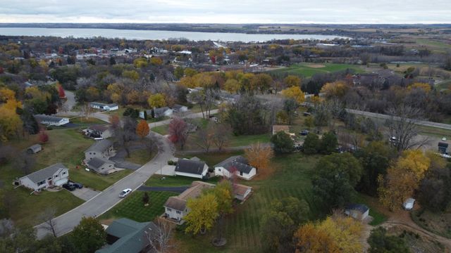 111 W Ridgeview Drive, Starbuck, MN 56381