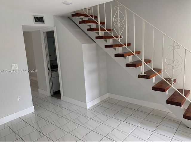 5420 W 26th Ave B-9, Hialeah, FL 33016