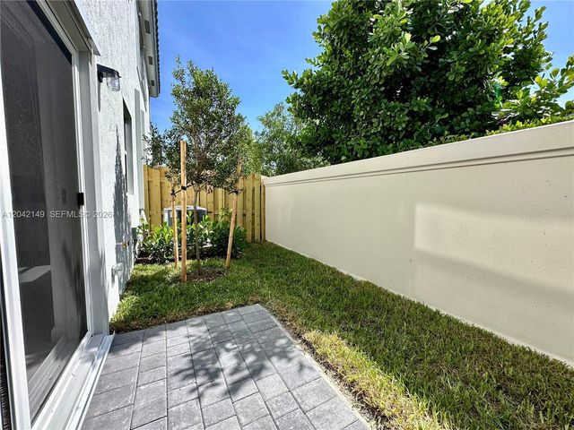 114 SW 184th Place 114, Pembroke Pines, FL 33029