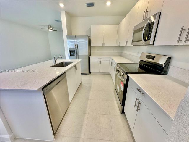 114 SW 184th Place 114, Pembroke Pines, FL 33029