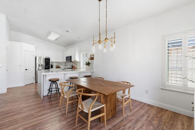 1740 N Mckelvy Avenue, Clovis, CA 93619