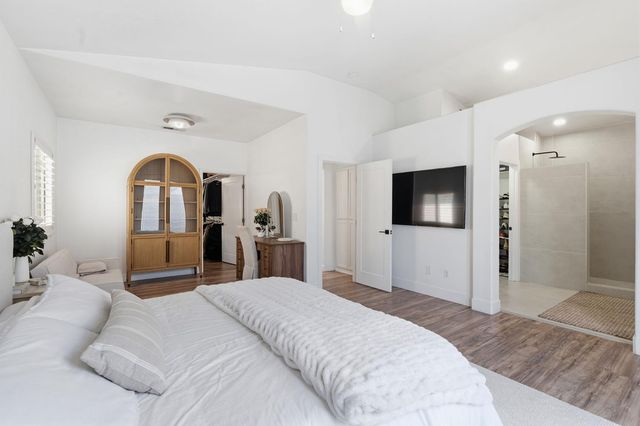 1740 N Mckelvy Avenue, Clovis, CA 93619