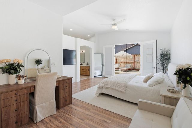 1740 N Mckelvy Avenue, Clovis, CA 93619