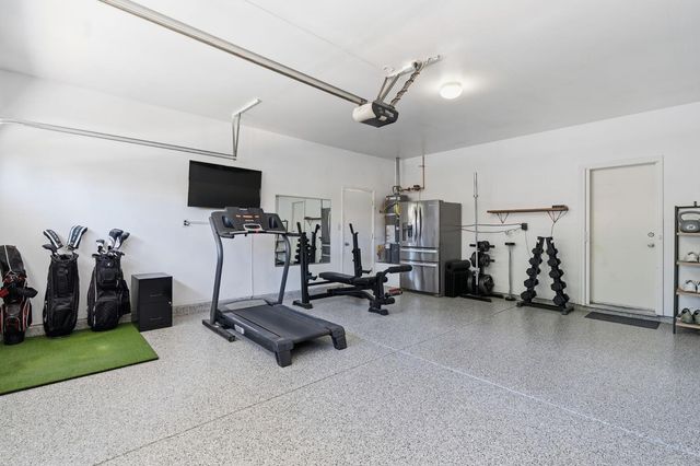 1740 N Mckelvy Avenue, Clovis, CA 93619