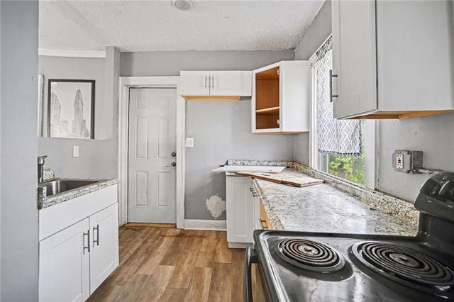 912 Bales Avenue, Kansas City, MO 64124