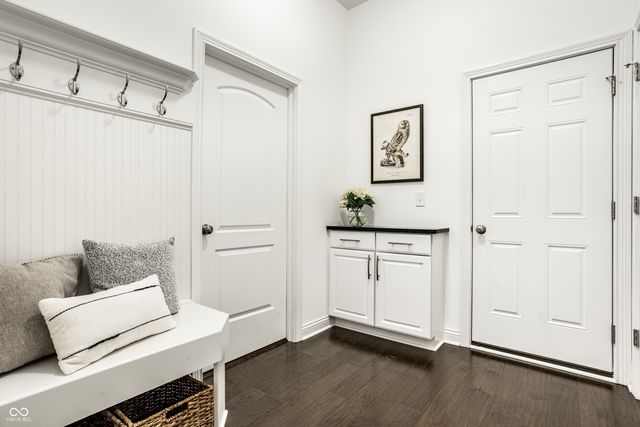 2837 E High Grove Circle, Zionsville, IN 46077