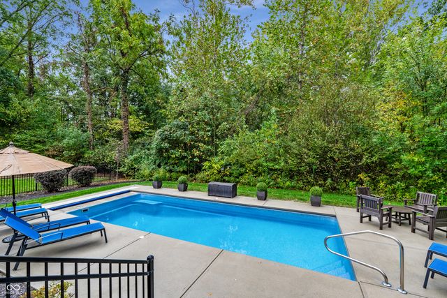2837 E High Grove Circle, Zionsville, IN 46077