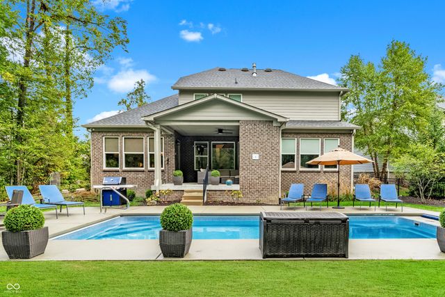 2837 E High Grove Circle, Zionsville, IN 46077