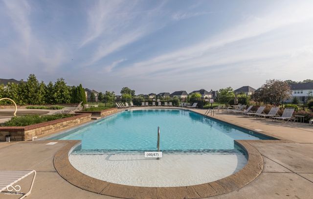 2837 E High Grove Circle, Zionsville, IN 46077