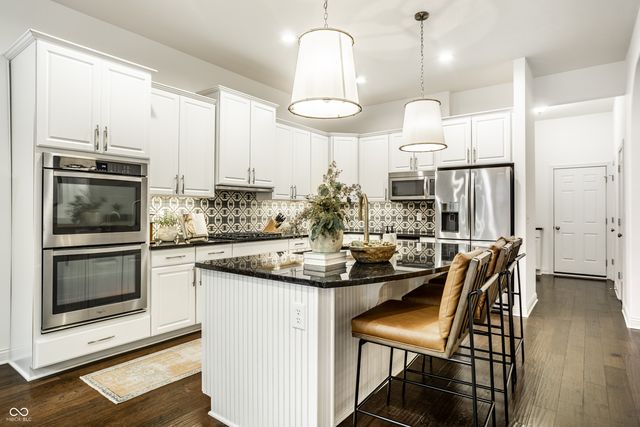 2837 E High Grove Circle, Zionsville, IN 46077