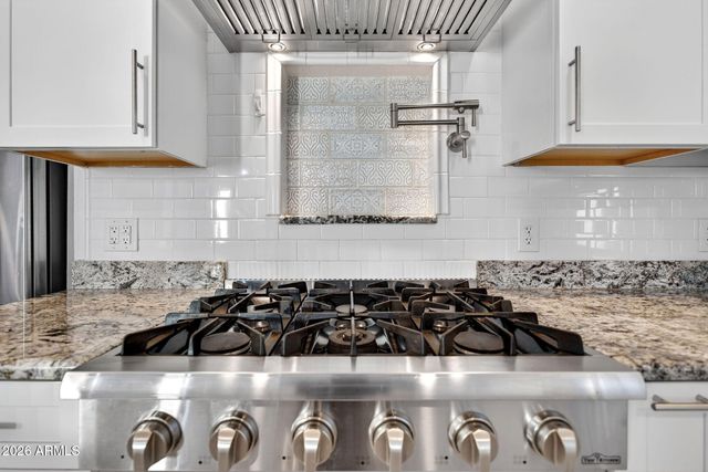 13429 N 29th Place, Phoenix, AZ 85032