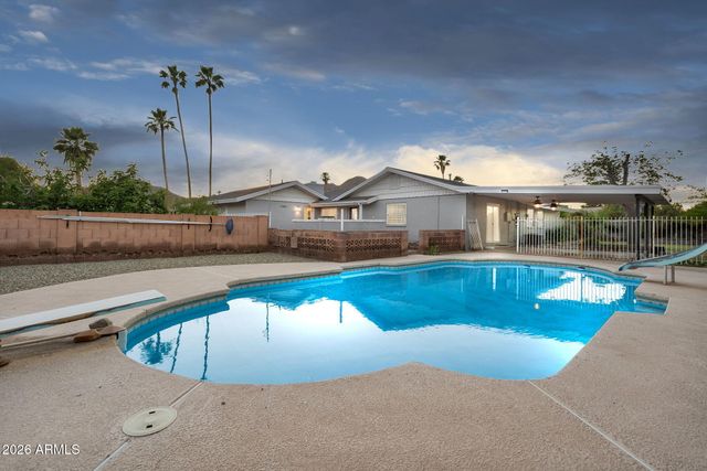 13429 N 29th Place, Phoenix, AZ 85032