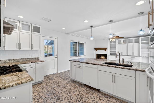 13429 N 29th Place, Phoenix, AZ 85032