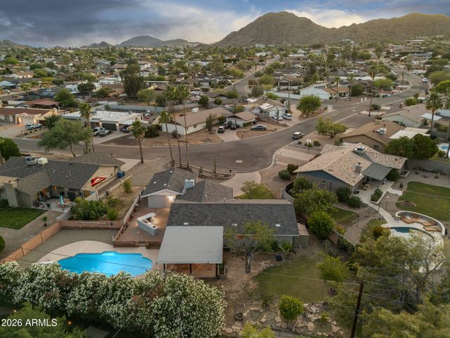 13429 N 29th Place, Phoenix, AZ 85032