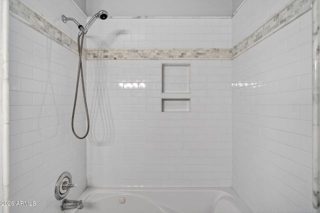 13429 N 29th Place, Phoenix, AZ 85032