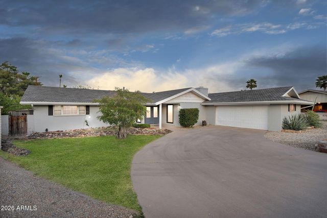 13429 N 29th Place, Phoenix, AZ 85032