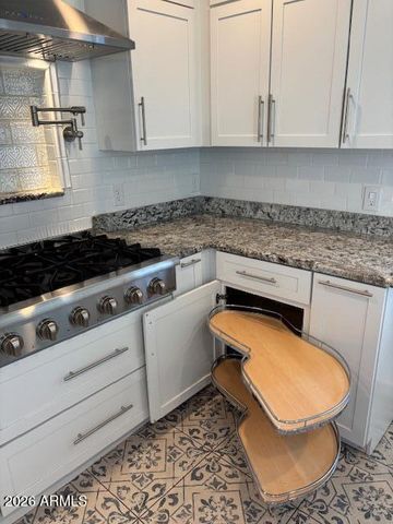 13429 N 29th Place, Phoenix, AZ 85032