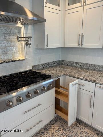 13429 N 29th Place, Phoenix, AZ 85032