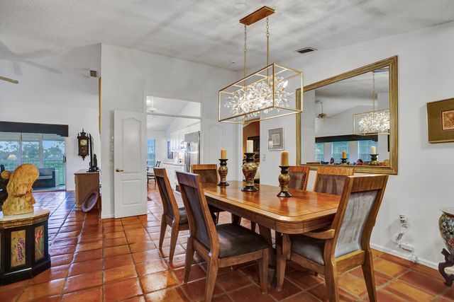 10303 N Andover Coach Ln Apt B1, Lake Worth Beach, FL 33449