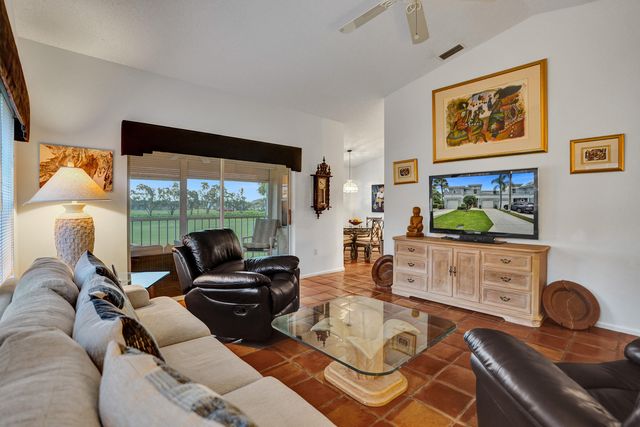 10303 N Andover Coach Ln Apt B1, Lake Worth Beach, FL 33449