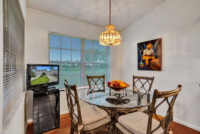 10303 N Andover Coach Ln Apt B1, Lake Worth Beach, FL 33449