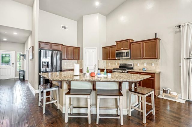 5286 N Maruyama Avenue, Fresno, CA 93723