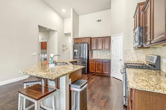 5286 N Maruyama Avenue, Fresno, CA 93723