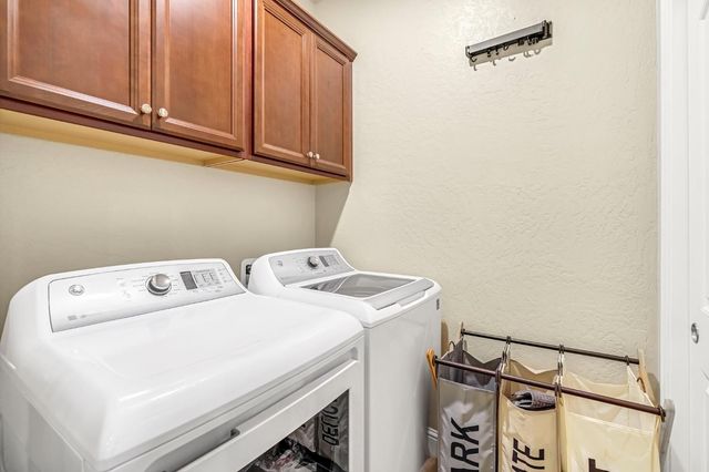 5286 N Maruyama Avenue, Fresno, CA 93723