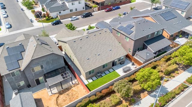 5286 N Maruyama Avenue, Fresno, CA 93723