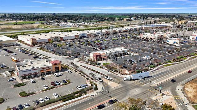 5286 N Maruyama Avenue, Fresno, CA 93723