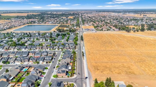 5286 N Maruyama Avenue, Fresno, CA 93723