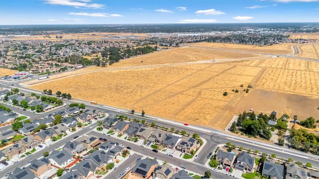 5286 N Maruyama Avenue, Fresno, CA 93723