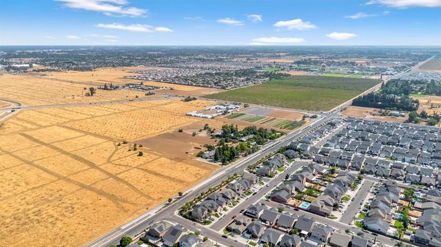 5286 N Maruyama Avenue, Fresno, CA 93723