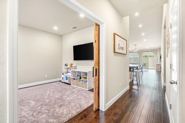 5286 N Maruyama Avenue, Fresno, CA 93723