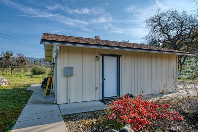 16861 Morgan Canyon Road, Prather, CA 93651