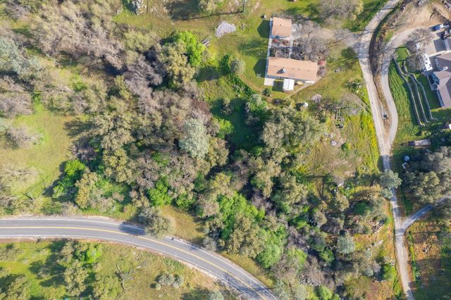 16861 Morgan Canyon Road, Prather, CA 93651