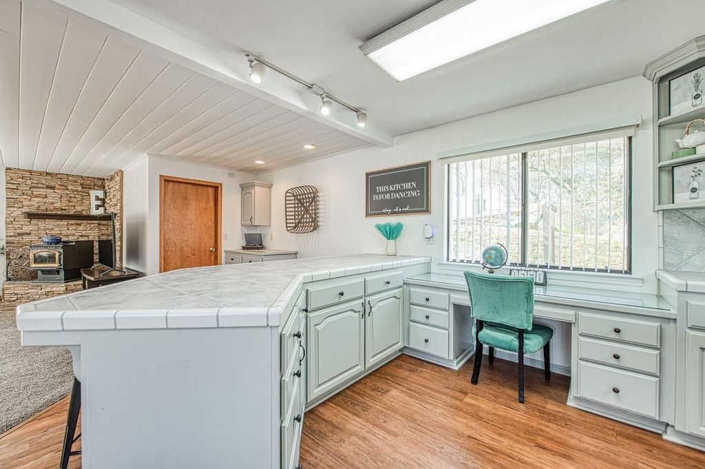 Image 11 of property listing at 16861 Morgan Canyon Road, Prather, CA 93651