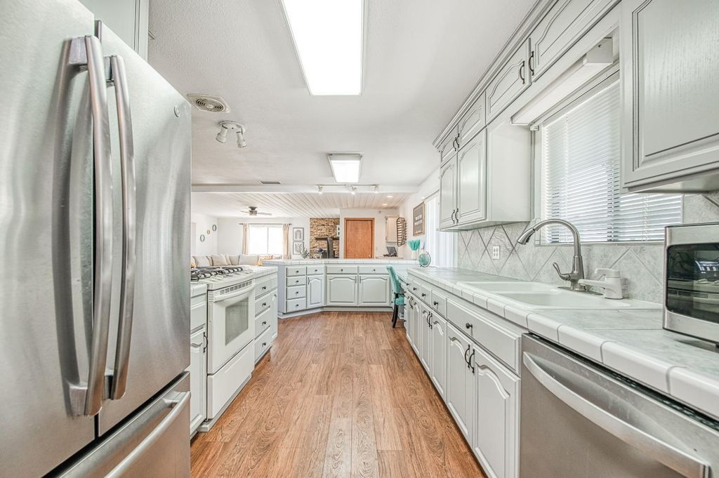 Image 24 of property listing at 16861 Morgan Canyon Road, Prather, CA 93651