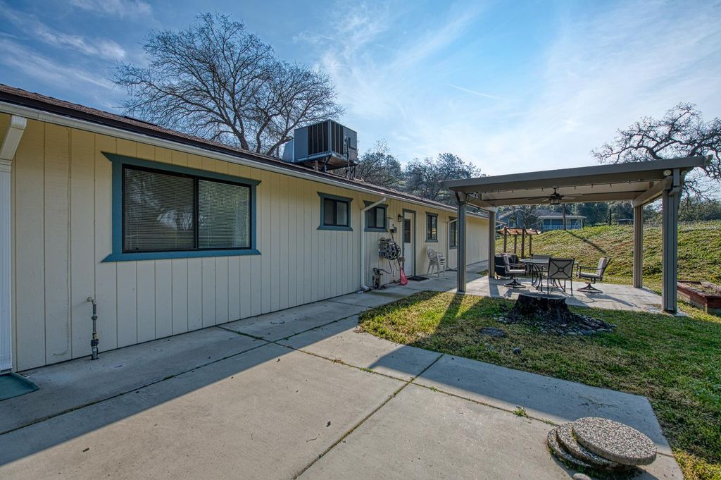 Image 45 of property listing at 16861 Morgan Canyon Road, Prather, CA 93651