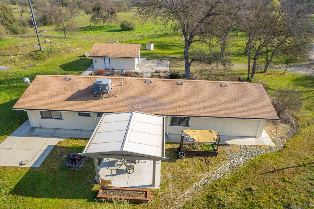 Image 60 of property listing at 16861 Morgan Canyon Road, Prather, CA 93651