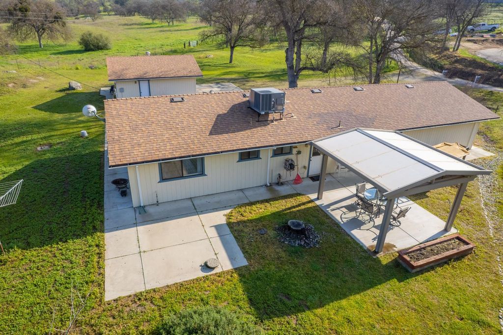 Image 61 of property listing at 16861 Morgan Canyon Road, Prather, CA 93651