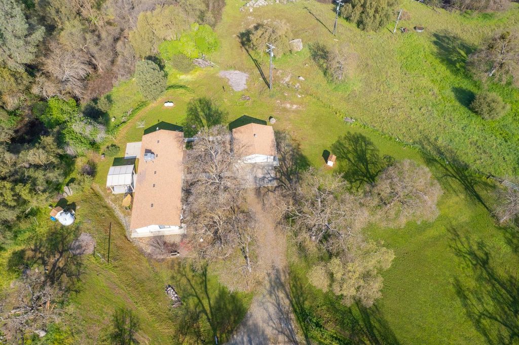 Image 67 of property listing at 16861 Morgan Canyon Road, Prather, CA 93651