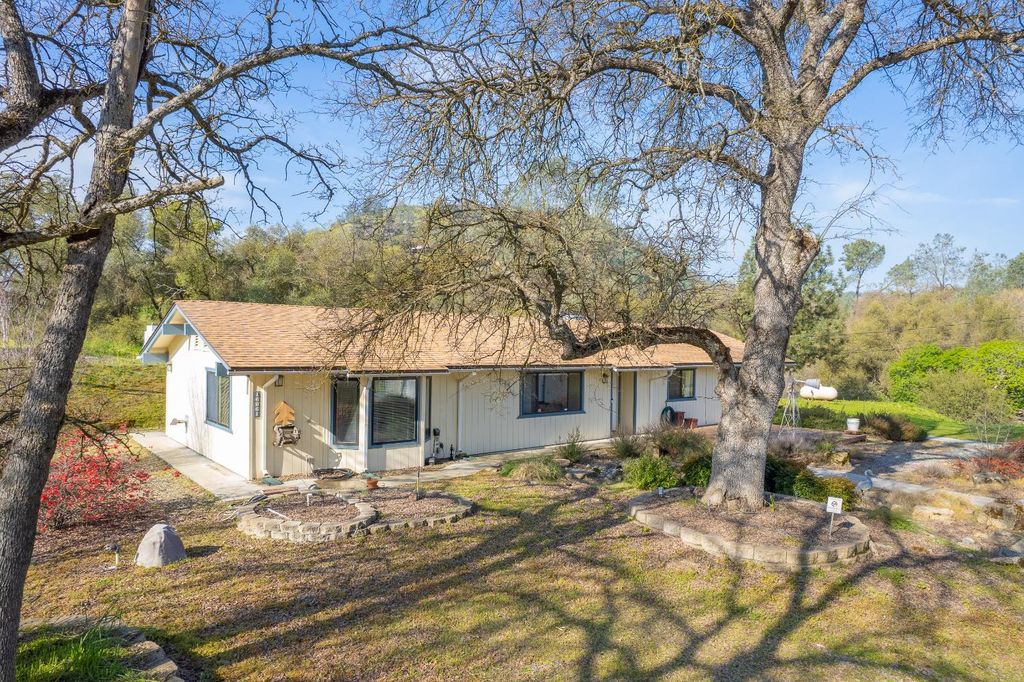Image 74 of property listing at 16861 Morgan Canyon Road, Prather, CA 93651